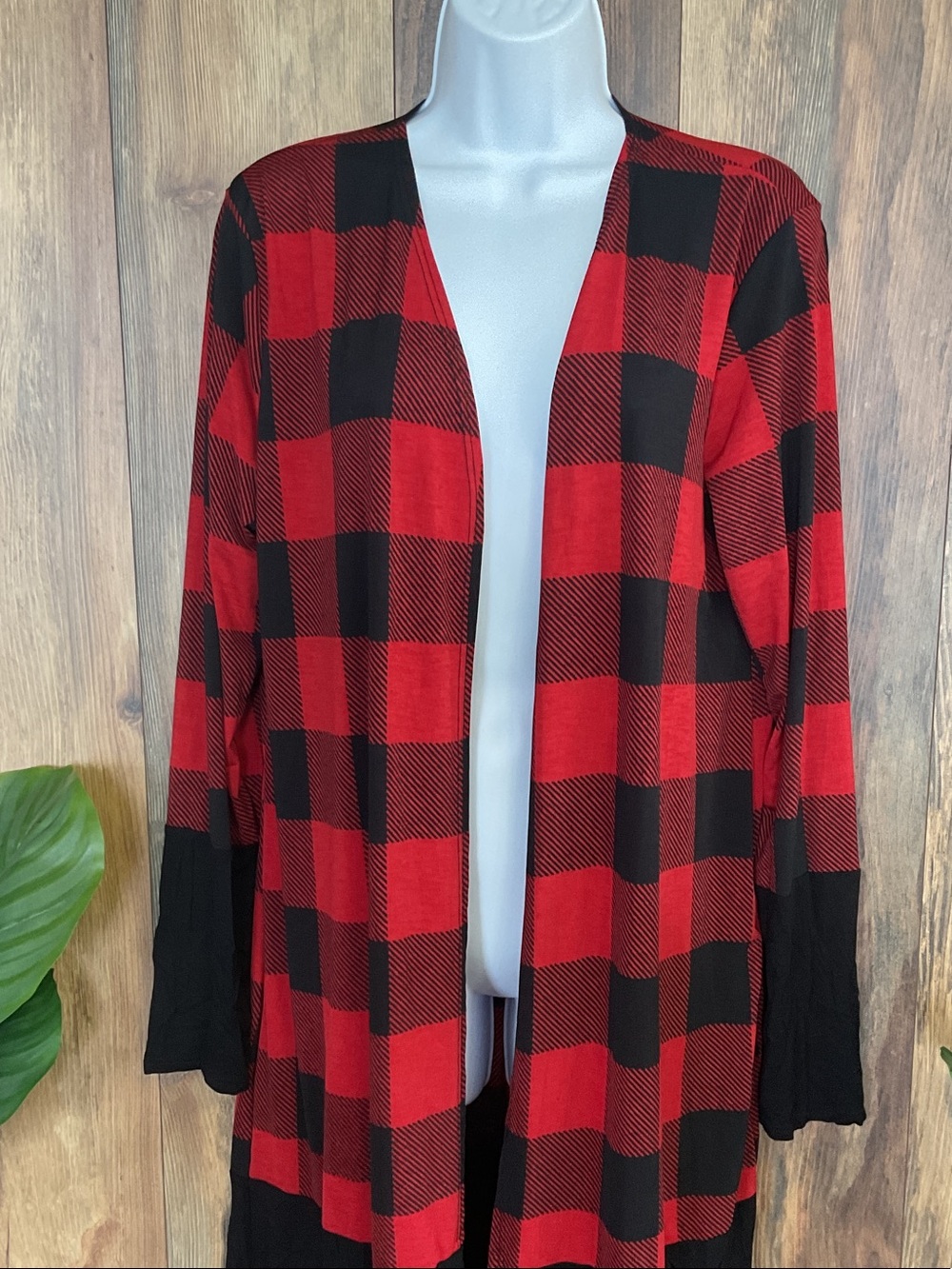 Heimish Open-Front Buffalo Plaid Lightweight Cardigan L C226